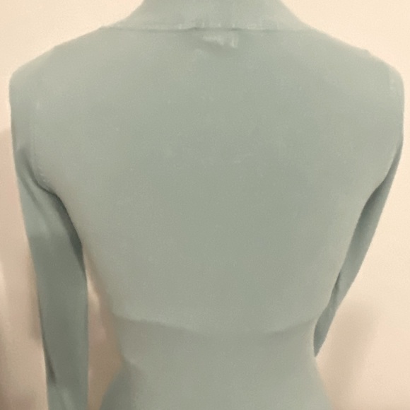 💚DANIER💚V-Neck teal sweater. In great condition. Size XS. - Picture 10 of 15